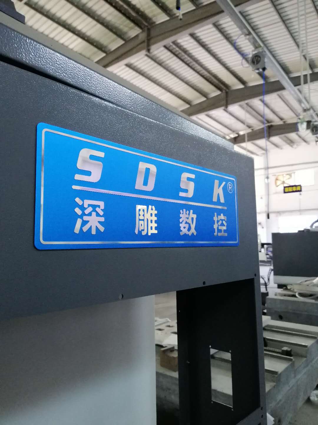 CNC机床自动上锁的原因有哪些